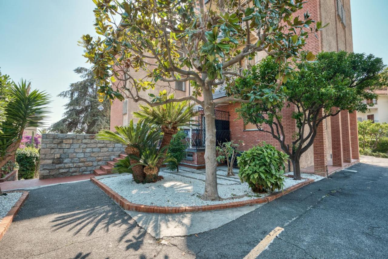 Hotel Astoria Bordighera Eksteriør bilde
